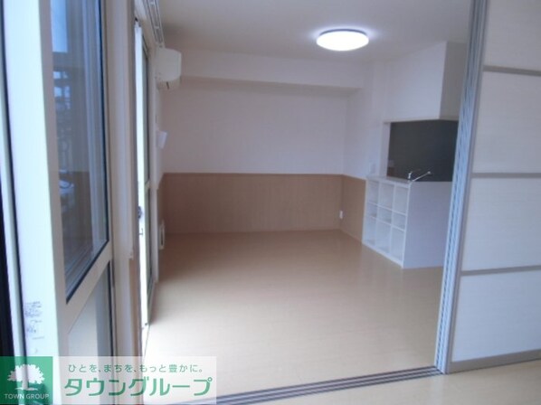 イーズフィールド Bの物件内観写真